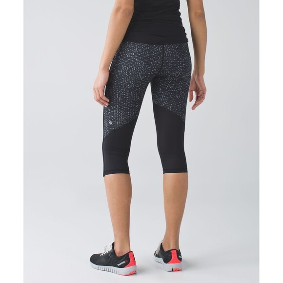 Lululemon Real Quick Crop Leggings Womens 4 Black Samba Snake Battleship Running - Picture 3 of 13